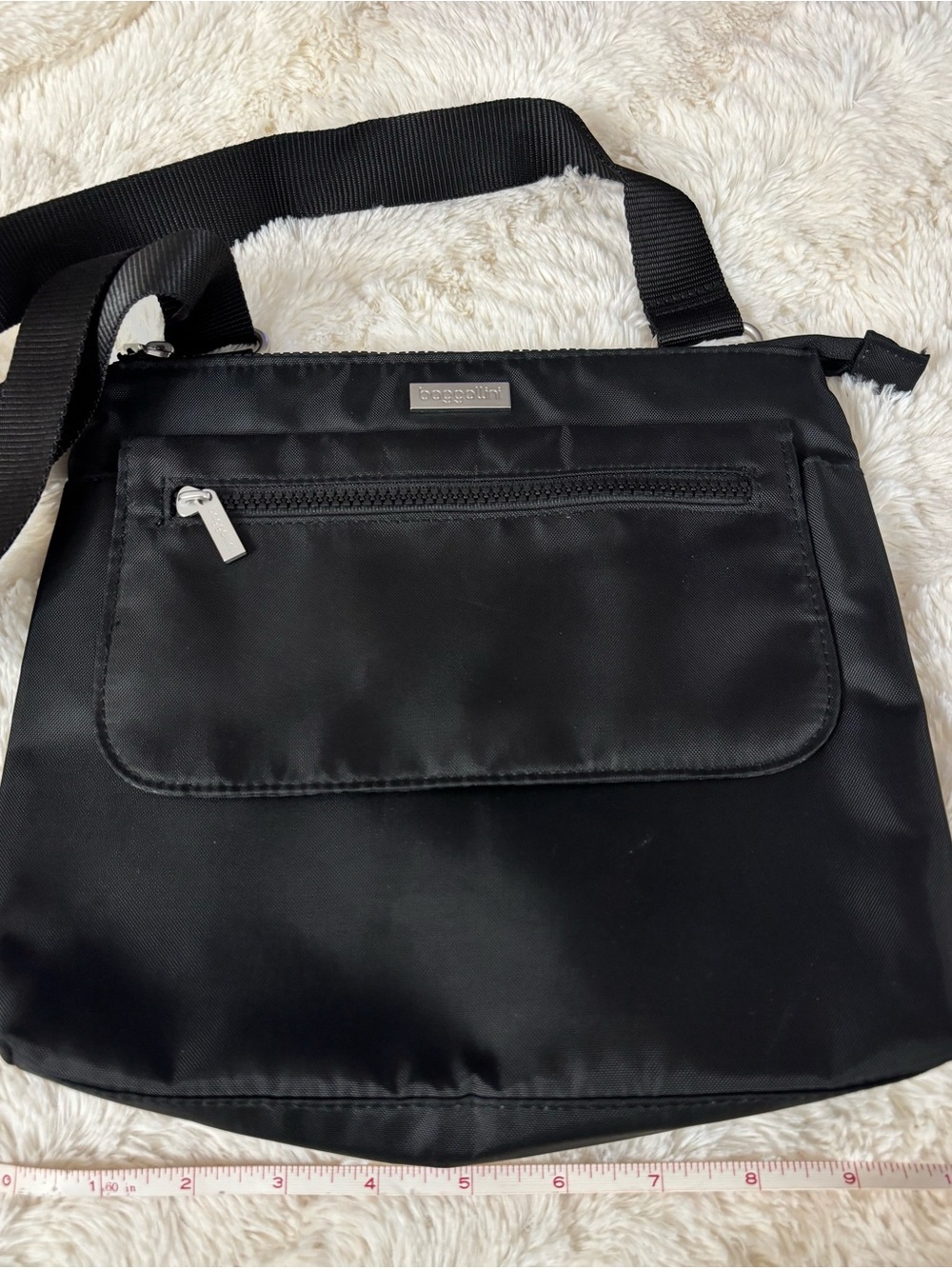 Baggallini Black Nylon Crossbody Organizer travel purse